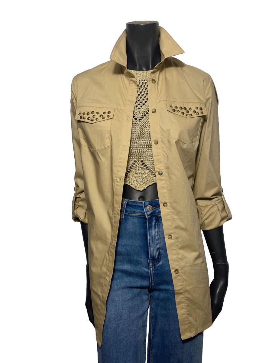 Sobrecamisa inspiración militar chic