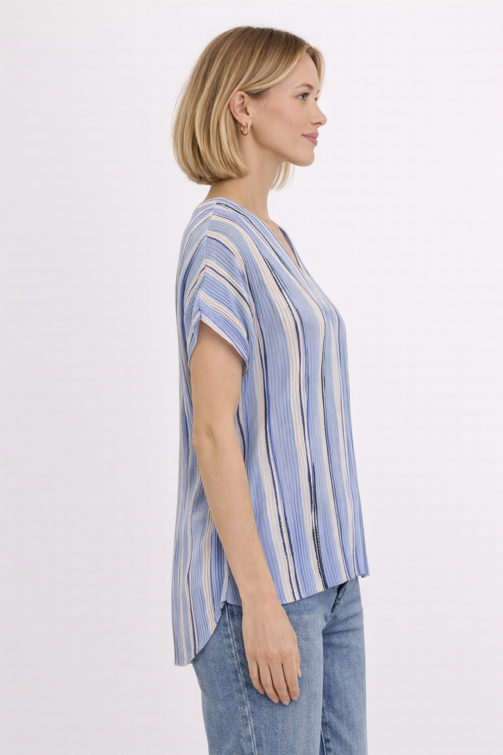 Blusa azul de rayas con escote en V Woman&Now